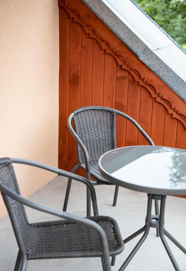 Tatrzanskie Spanie Pokoje Goscinne Poronin Exteriör bild